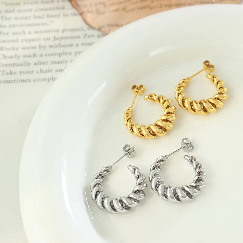 Waterproof Pvd Plating Thread Design Stainless Steel Non Tarnish Understated and Chic Hoop Earrings