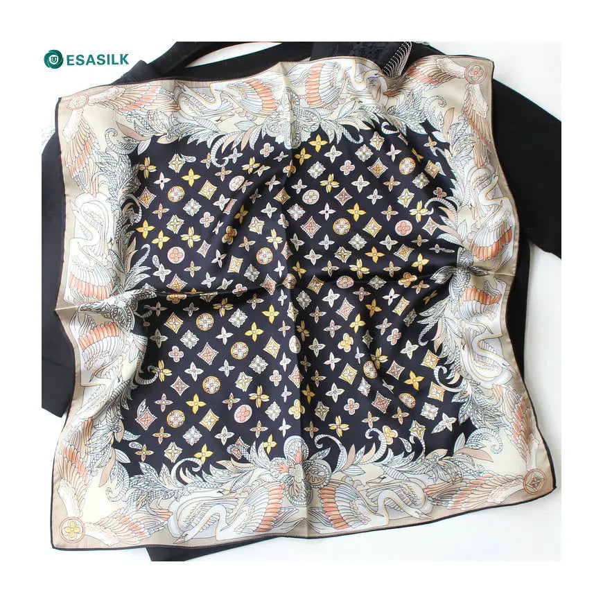 Fashionable 100% Silk Square Scarf for Women New Style Printing Digital Custom Design Designer Pattern for Summer Winter