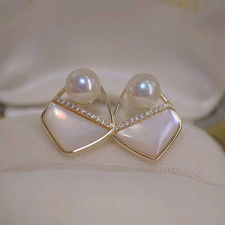 Brass Gold Plated Stud Earrings 6-7mm Natural Freshwater Pearls AAAA Grade White Trendy for Women
