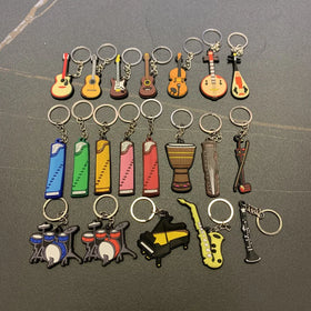 Wholesale Silicone Instruments Pvc Keychain Soft Rubber Music Rock Hip Hop Punk Guitar Piano Saks Ukulele Key Chain Keyring Gift
