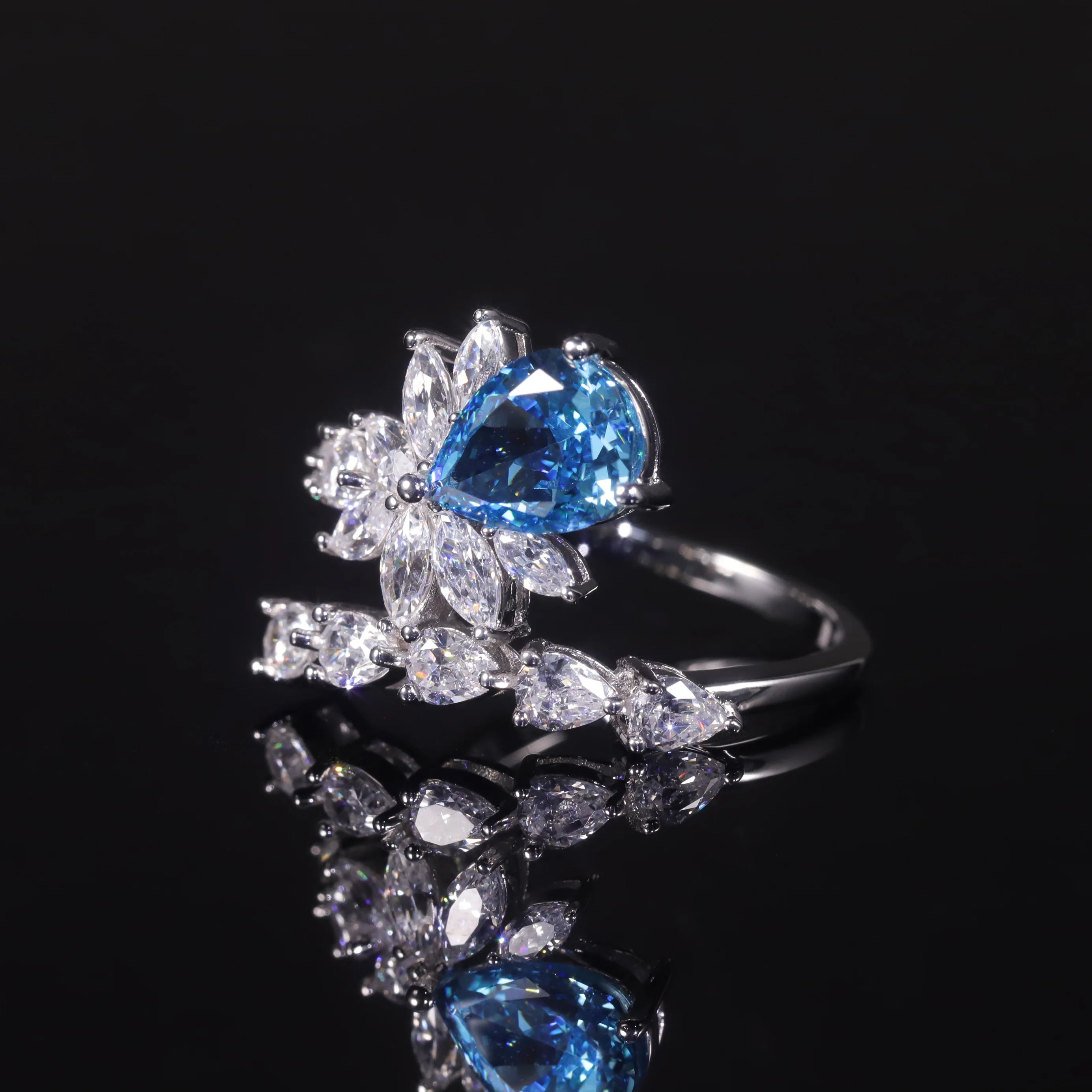 AR442 Precious Metal Cocktail Ring Wholesale Unique Design 925 Sterling Silver Blue Crushed Ice Cubic Zirconia Diamond Ring
