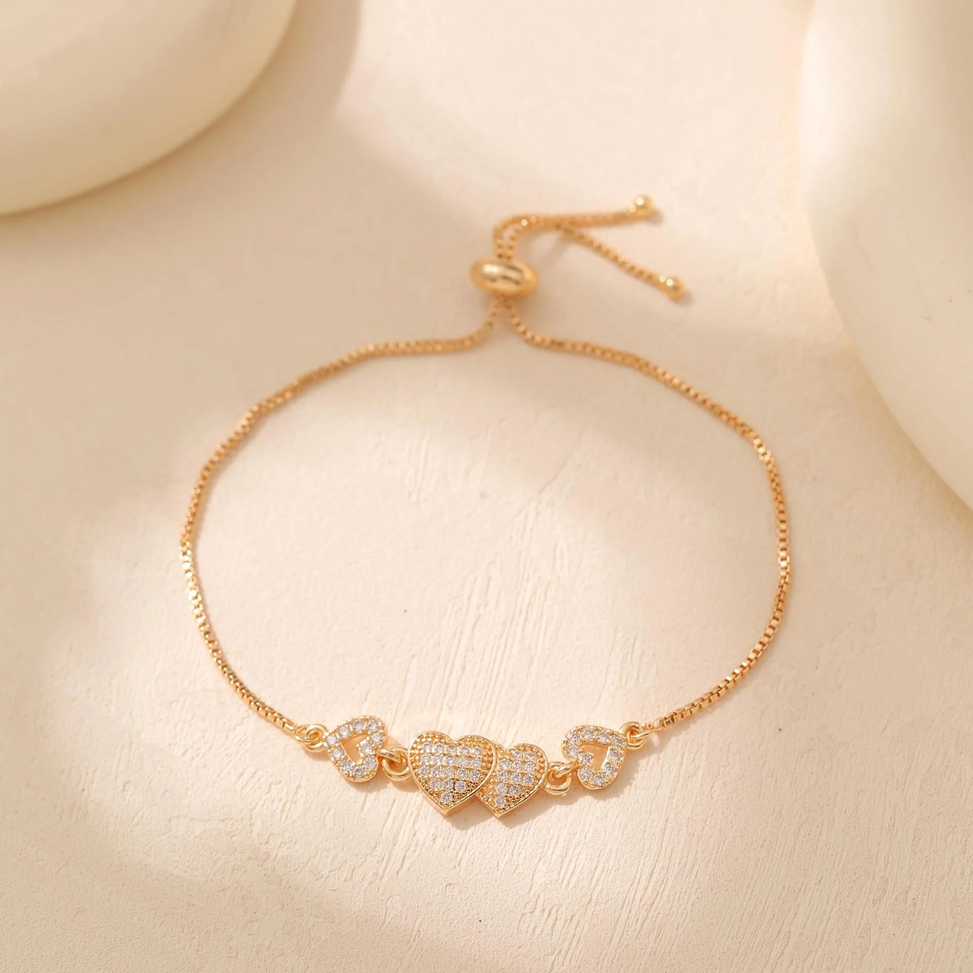 Stylish Women's Adjustable Full Bracelet En Zircon Unique Heart Design Fashionable and Exquisite Luxury Rope Bracelet