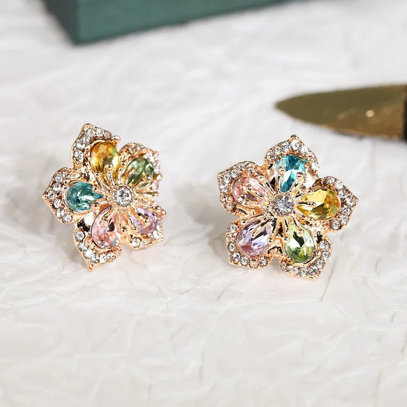 Luxury Crystal Zircon Ear Stud Earrings Vintage Style Christmas Snowflakes Flowers for Women & Girls for Wedding Jewelry Gifts