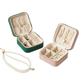 Custom Logo Portable Square Velvet Jewelry Box Travel Organizer Packaging for Ring Necklace Stud Jewelry