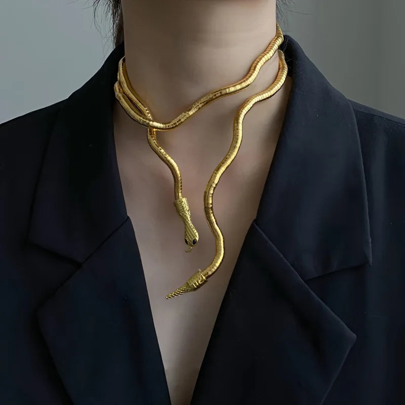 Dark Earth Cool Opening Random Shape Snake Design Feeling Necklace Collar