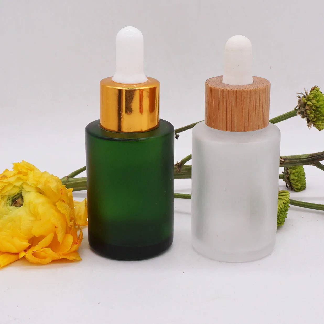 Cosmetic Container Frosted Flat Shoulder Glass Dropper Bottles 30ml with Bamboo Lid