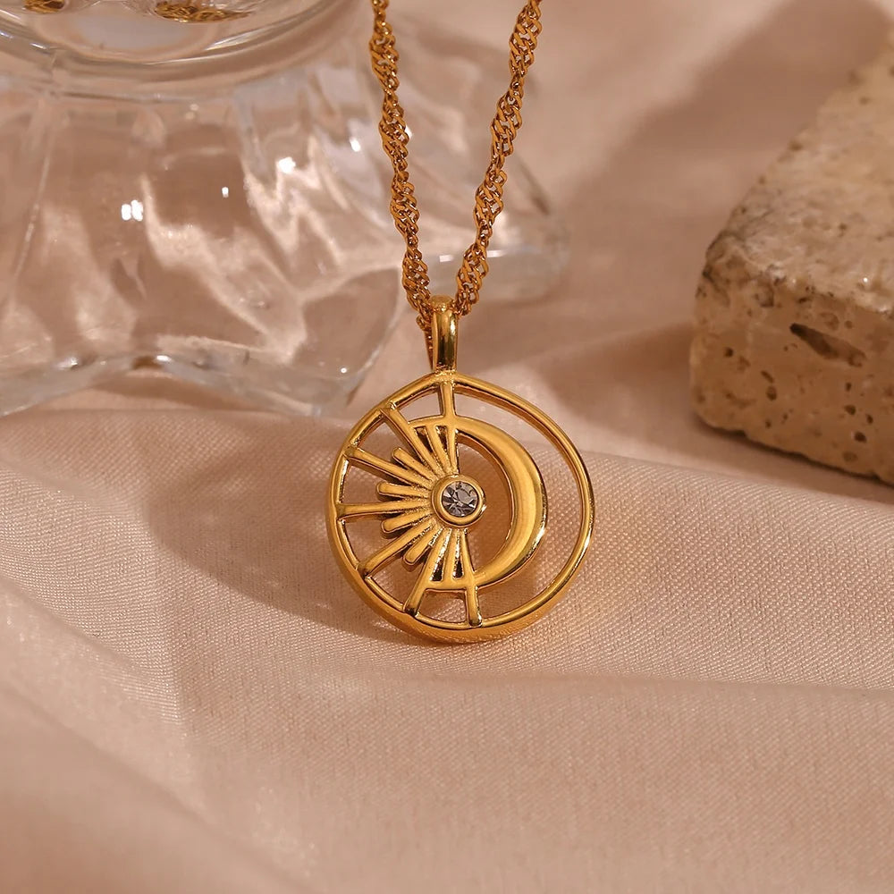 Tarnish Free Jewelry Hollow Out Moon Sun Pendant Necklace Gold Plated Stainless Steel Jewelry