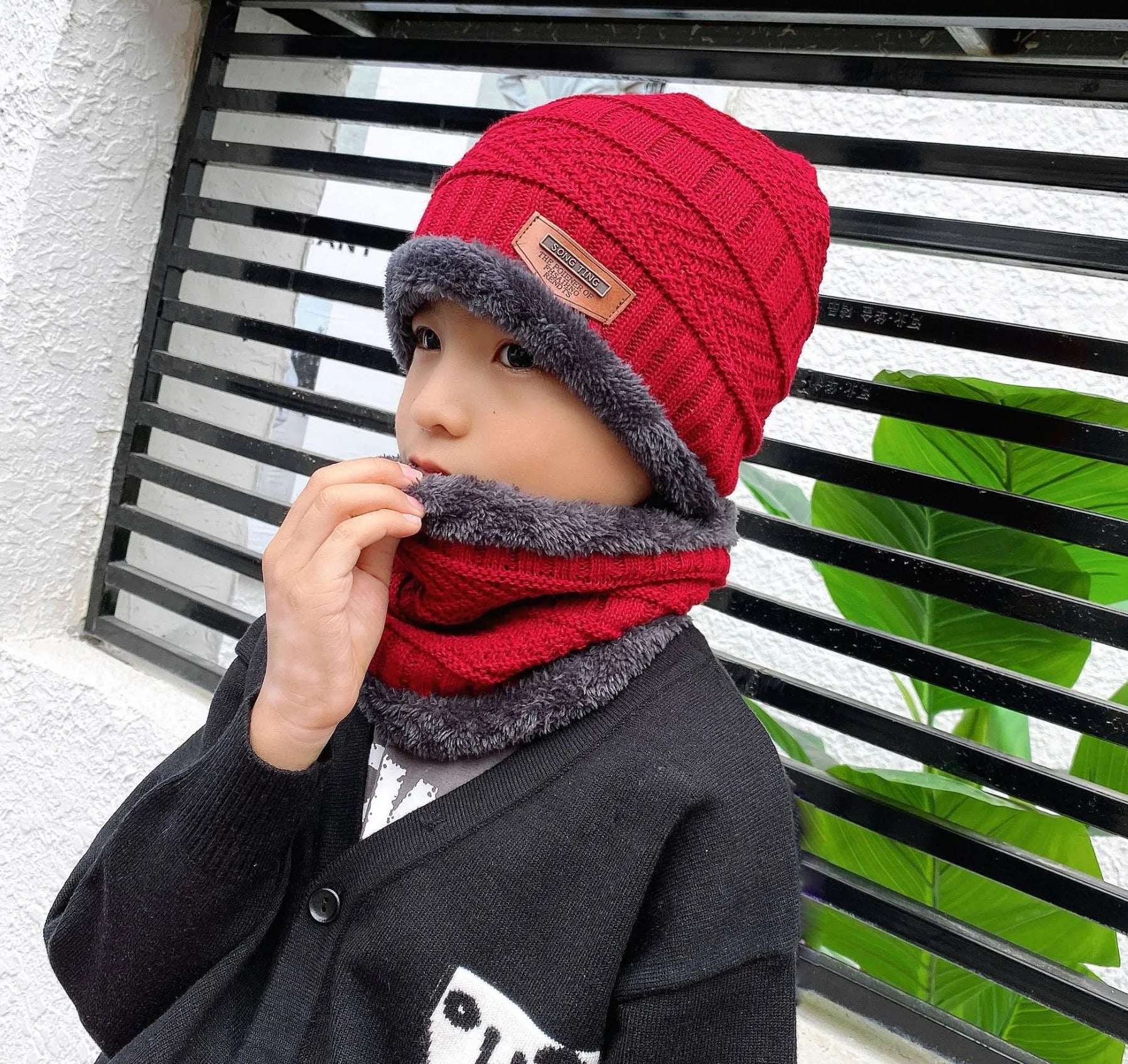 2021 Wholesale Thick Plush Lined Knit Winter Beanie Hat With Matching Neck Scarf Sets for Kids Women and Men