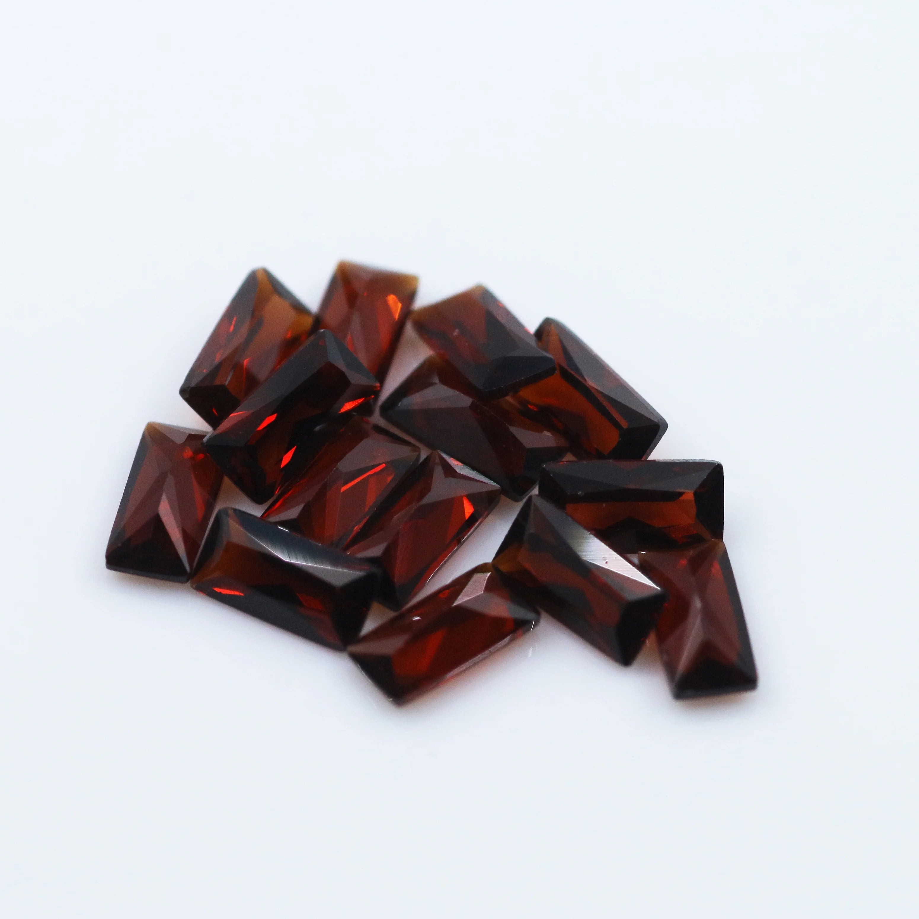 Wuzhou Natural Gems Rectangle Shape Garnet Loose Gemstone Low Price Natural Red Garnet Stone
