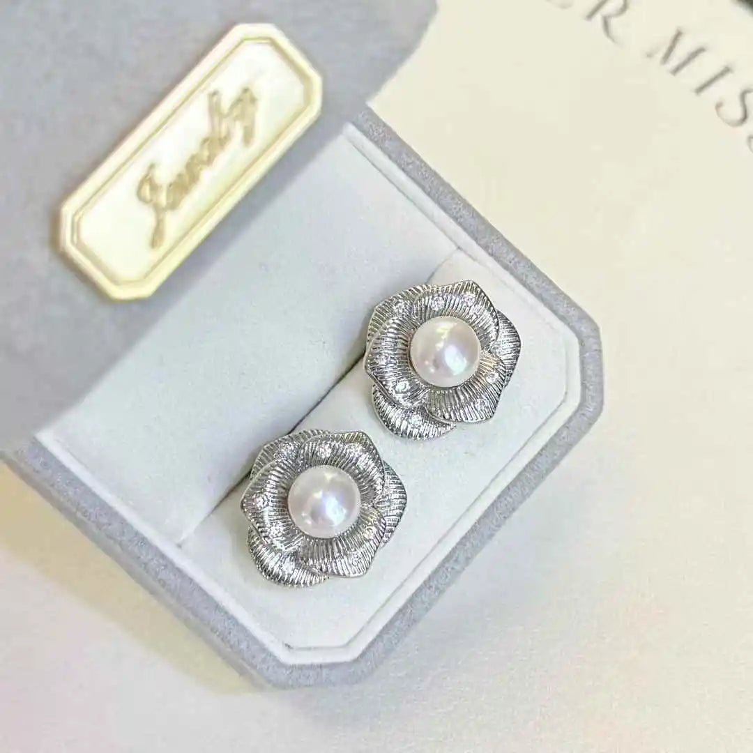 Starry Sky Zircon Embellished Camellia Stud Earrings 7-8mm Natural White Bread Freshwater Pearl Platinum Plated Women's Wedding