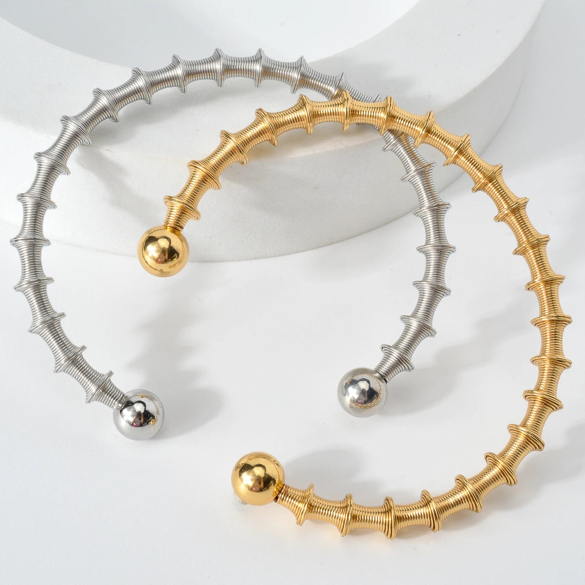 Wholesale Fashion New 18K Gold Plated Stainless Steel Spring Twist Cuff Bracelet Femme