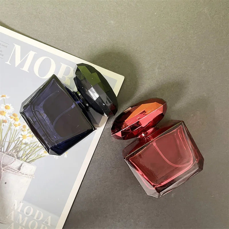 Stock Spray Bottle 30ml Dew 30ml Black Red clear pink Perfume Bottle Water square Spray Bottle 30ml