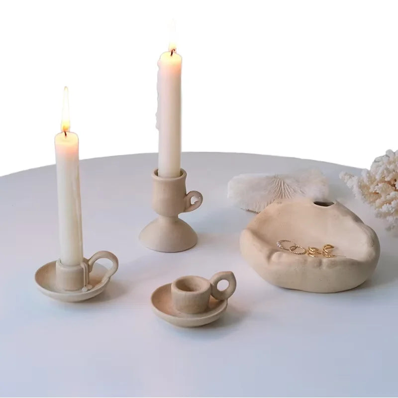 Customized Ceramic Candle Holder Stand Small Creative Ceramic Candlestick for Home Decoration Churches Gatherings