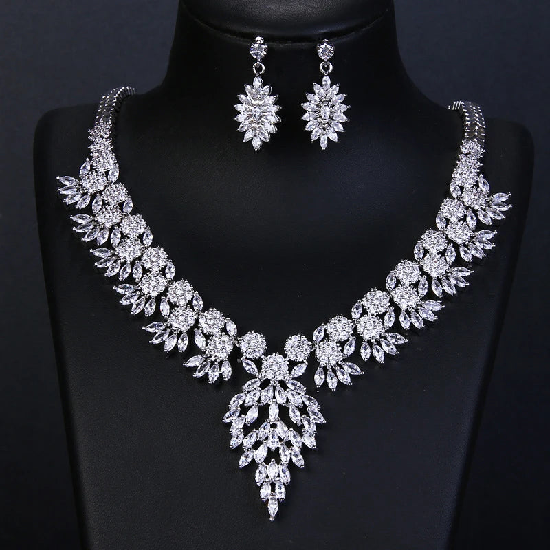 2022 Tiktok Shiny Crystal Wedding Jewelry Set Bridal Necklace Earrings Luxury Zircon Jewelry Set for Women Girls
