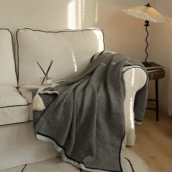 Nordic Simple and High-end Striped Knitted Sofa air Conditioning Bed  Office Cover  Knitted Blanket