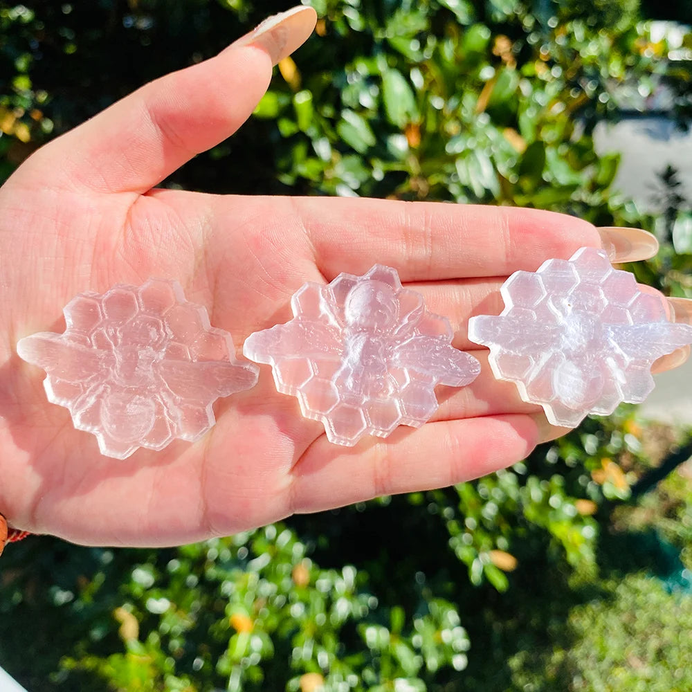 New Arrival Special Offer High Quality Hand Carved Selenite Crafts Gemstone Small Selenite Bee Carvings for Decoration