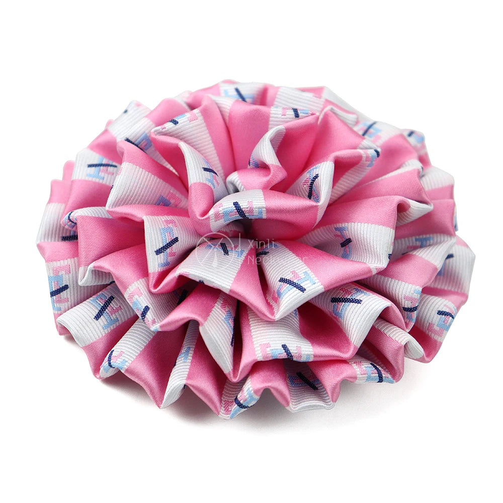 Fashionable Pink White Striped Ladies Brooch Lapel Pins Polyester Custom Round JJ Logo Women Corsage