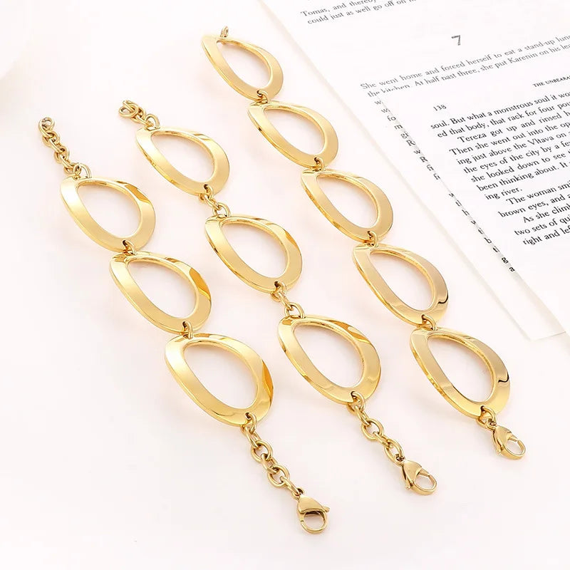 Wholesale Fashion Personalized Design Exaggerated 18K Stainless Steel Round Plate Combination Women's Gold Bracelet