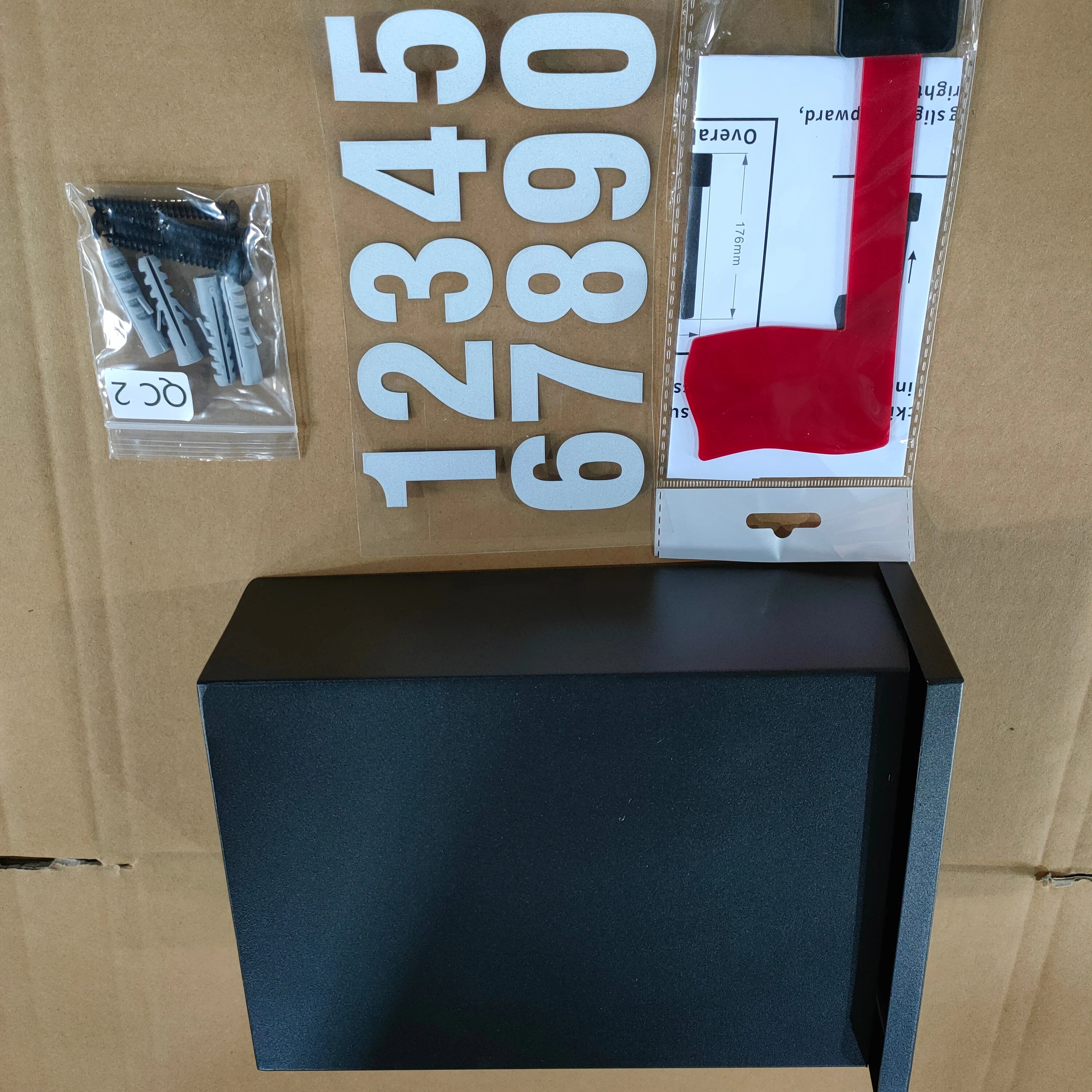 Wall-Mount Mailbox Large Capacity Mail Box Galvanized Steel Rust-Proof Metal Post Box Mailboxes