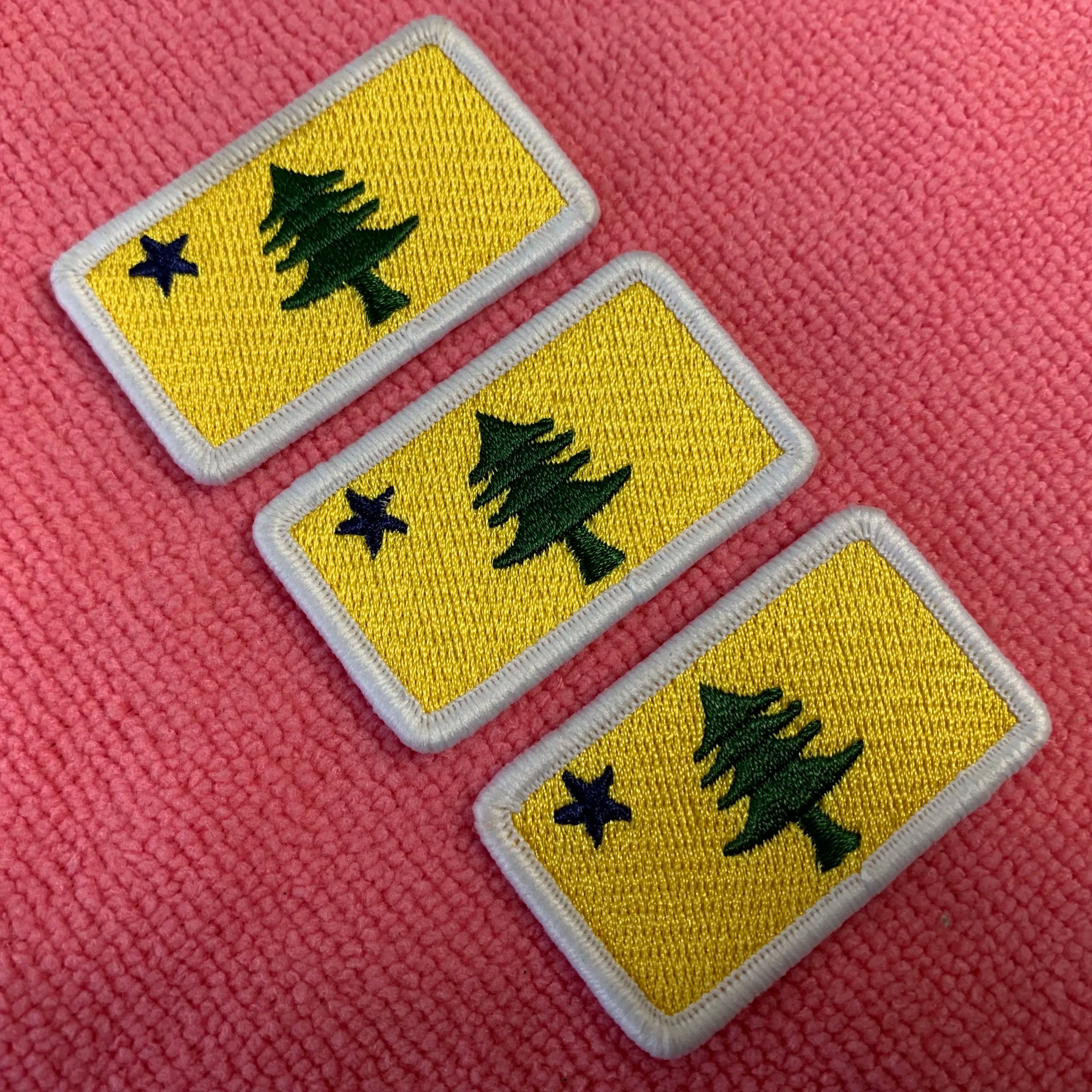 Creative logo Overlocked Border Full Embroidery Applique Patchself Adhesive 3D Embossed Embroidery Tags for Clothing