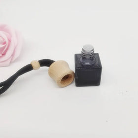 8ml Black Luxury Square Hanging Car Diffuser Bottles Wholesale Diffuser Hanging Car Perfume Transparent Black Bottle