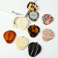 Wholesale Wholesale Customized Acetate Cute Leaf Strawberry-Shape Small Portable Mini Pocket Mirror With Handheld Mirror