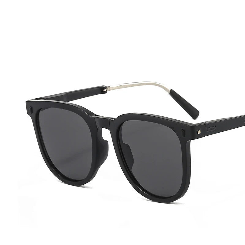 New Trendy Unisex 2025 Folding Sunglasses Men Women Easy Convenient Foldable Sunglasses Custom Logo Sunglasses Unisex With Case