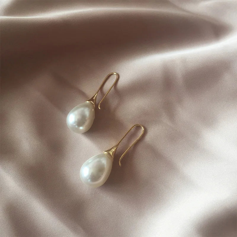 2021 White Teardrop Two Styles New Fashion Accessories Pearl Earrings Long Temperament Hook Simple Earrings