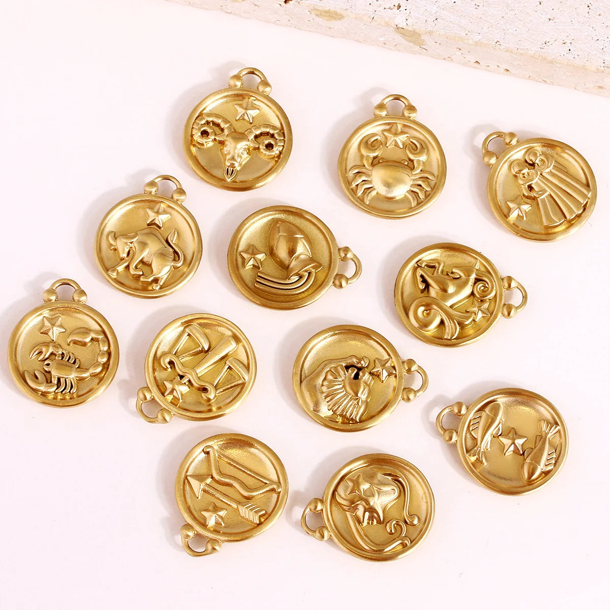 12 Zodiac Sign Gold Plated Pendant Stainless Steel Charms Classic Charms Jewelry Design Unisex Jewelry for Gifts Making Necklace