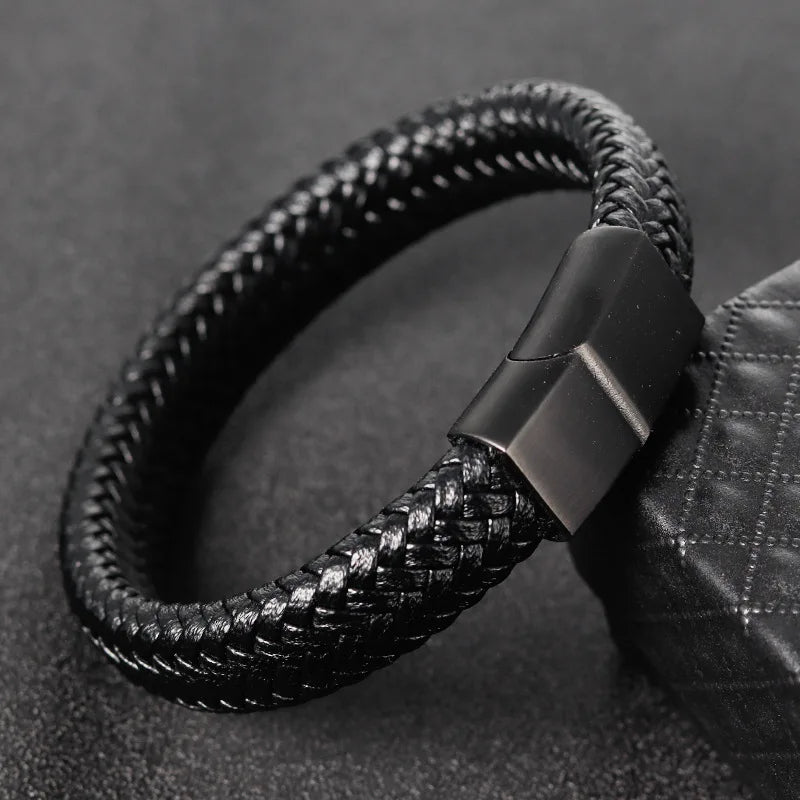 Yitenong Men's Vintage Handmade Braided Leather Bracelet New Arrival Black Genuine Leather Fashion Charm Bracelet