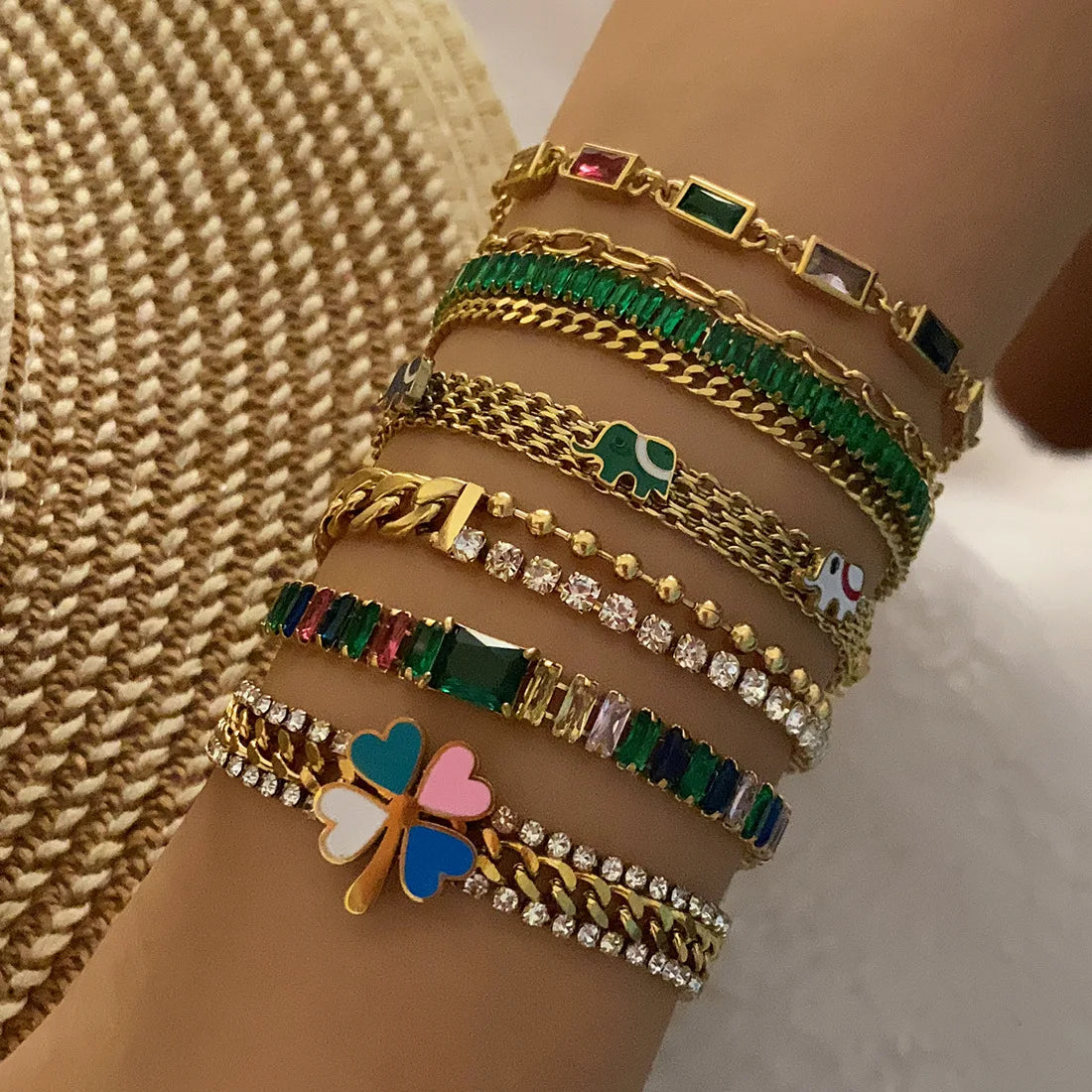 New Wholesale Light Luxury Vintage Zircon Bracelet Jewelry Stainless Steel Flower Gesture Lucky Elephant Bracelet for Women