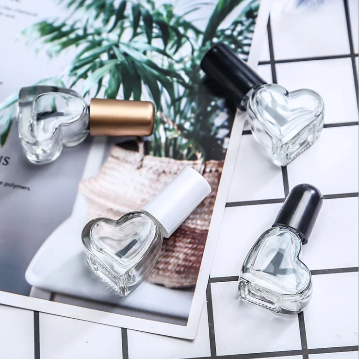 Custom Color 5ml 10ml 15ml Heart Shape Glass Nail Polish Bottles with Screw Cap Flat Brush Cosmetic Packaging