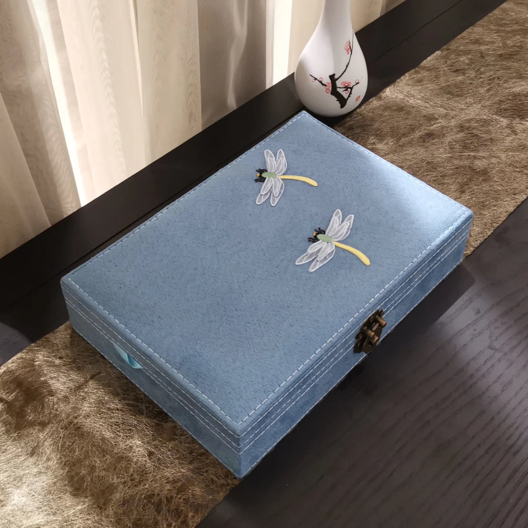 Chinese Style Retro Jewelry Box Embroidery Bronze Lock Jewelry Storage Box Jewelry Storage Display Organizer Ring Gift Boxes