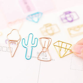 Creative Hollow Out Paper Clip Set Cute Paper Clip Color Metal Paper Clip 10 Pieces / Bag