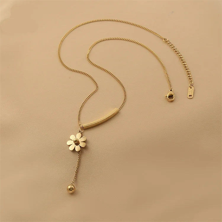 Wholesale No Fade Luxury Design Stainless Steel Fashion Dainty Flower Daisy Chain Choker Necklace