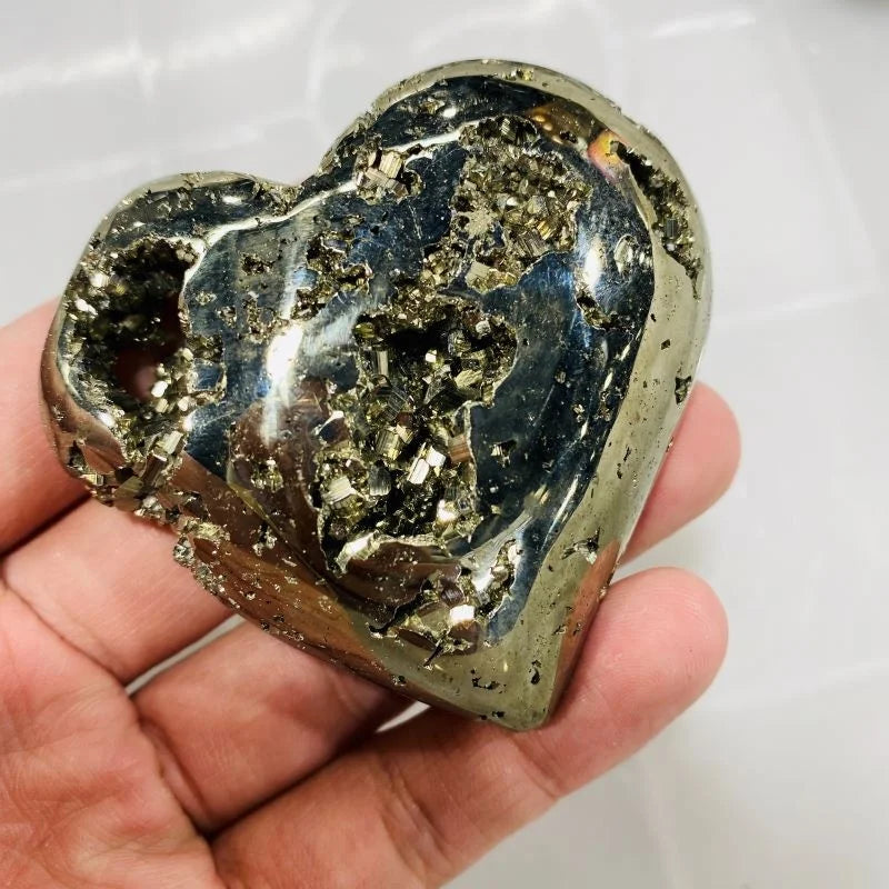 Wholesale Natural Golden Pyrite Crystal Cluster Hearts Shape Polished Pyrite Hearts for Sale