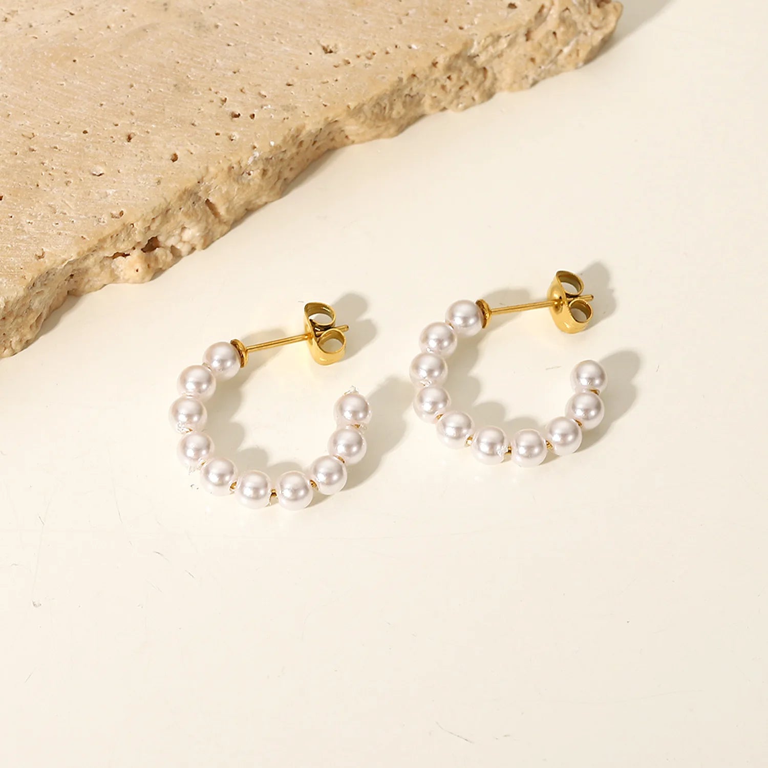 Lateefah 2025 Best Selling Simple Women Stainless Steel "C" Shape Pearl Stud Earrings
