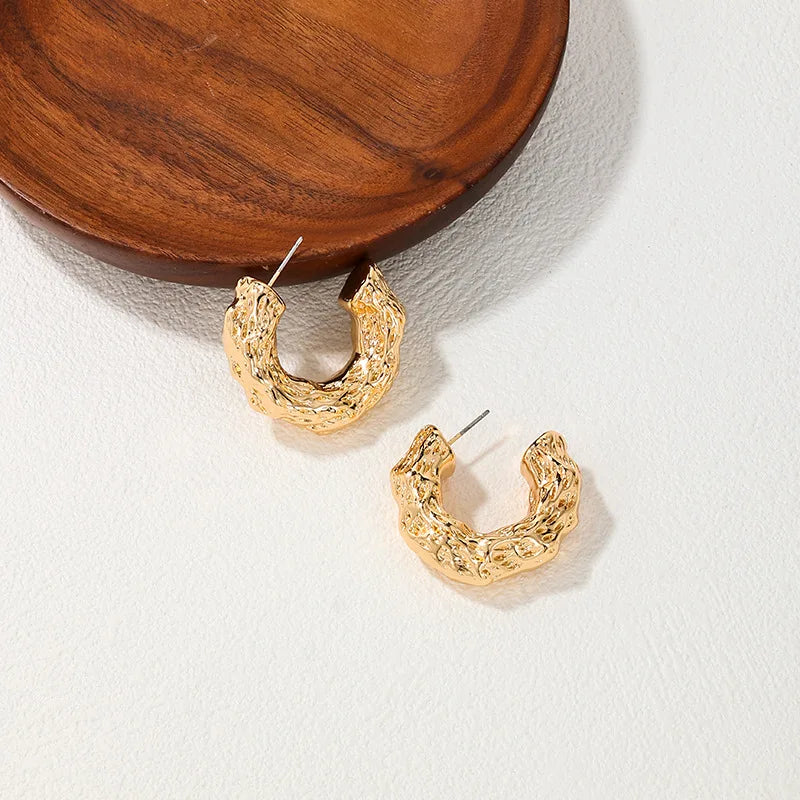 Wholesale Jewelry Metallic Textured Ear Loops for Women Gold Plated Irregular C Shaped Geometric Earrings