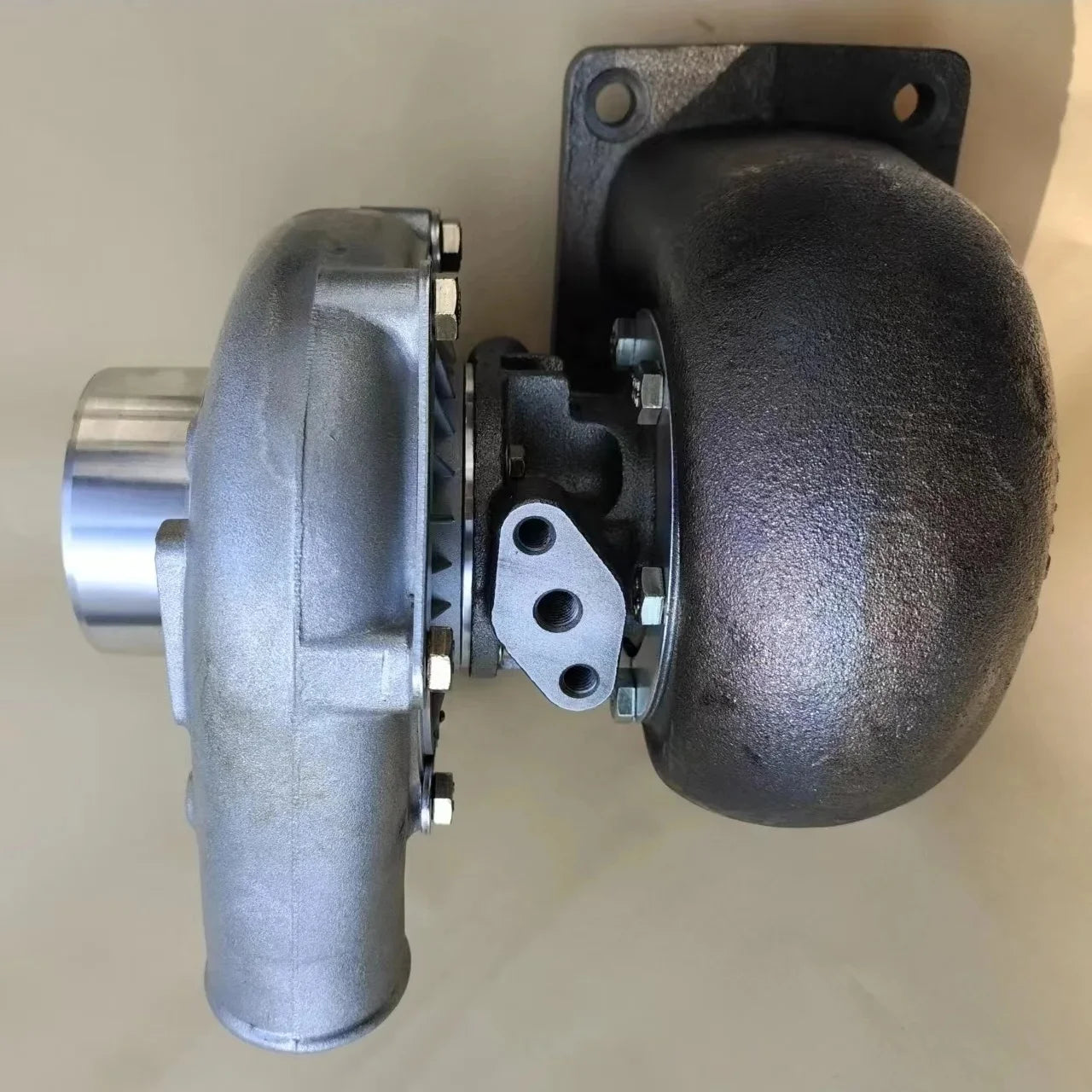 CSJHPSS Excavator Parts Turbocharger 6137-82-8200 Turbo for Komatsu PC220-2 PC200-3 PC200LC-3 Engine S6D105-1