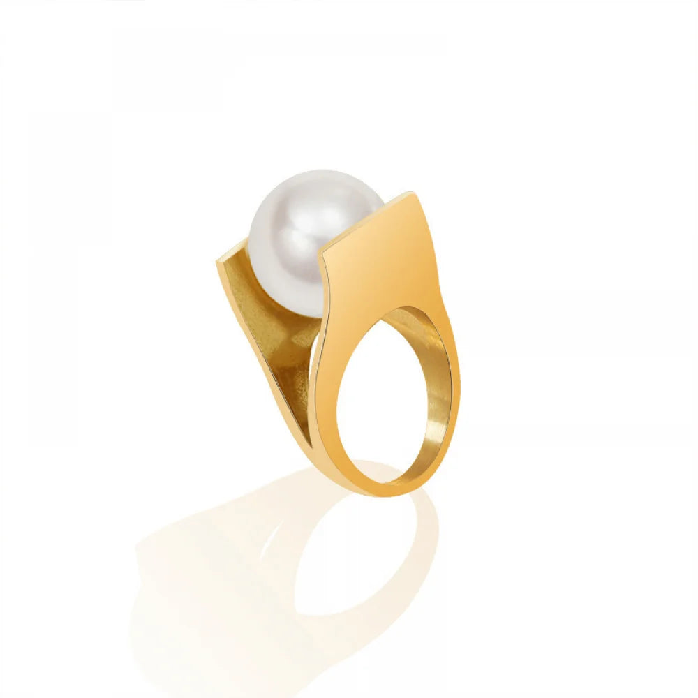 New Arrivals Delicate Big Pearl Rings Jewelry Women Personality 18K Gold Plated Geometric Stainless Steel Rings for Party