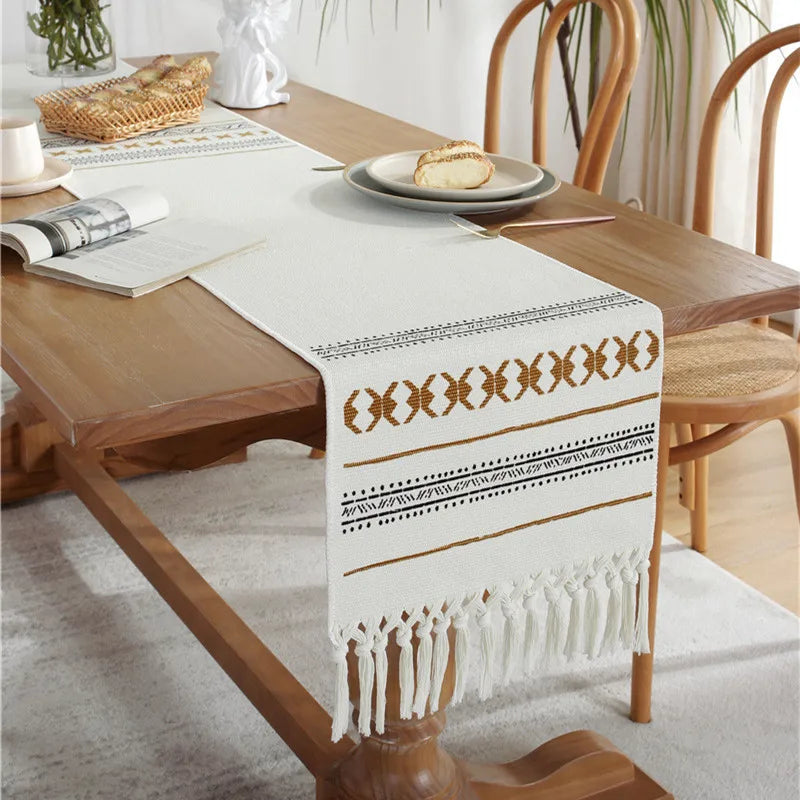 Wholesale Hotel Bed Runner Wedding Decoration Long Boho Table Runner Woven Handmade Geometric Printed Fancy Party Cotton White