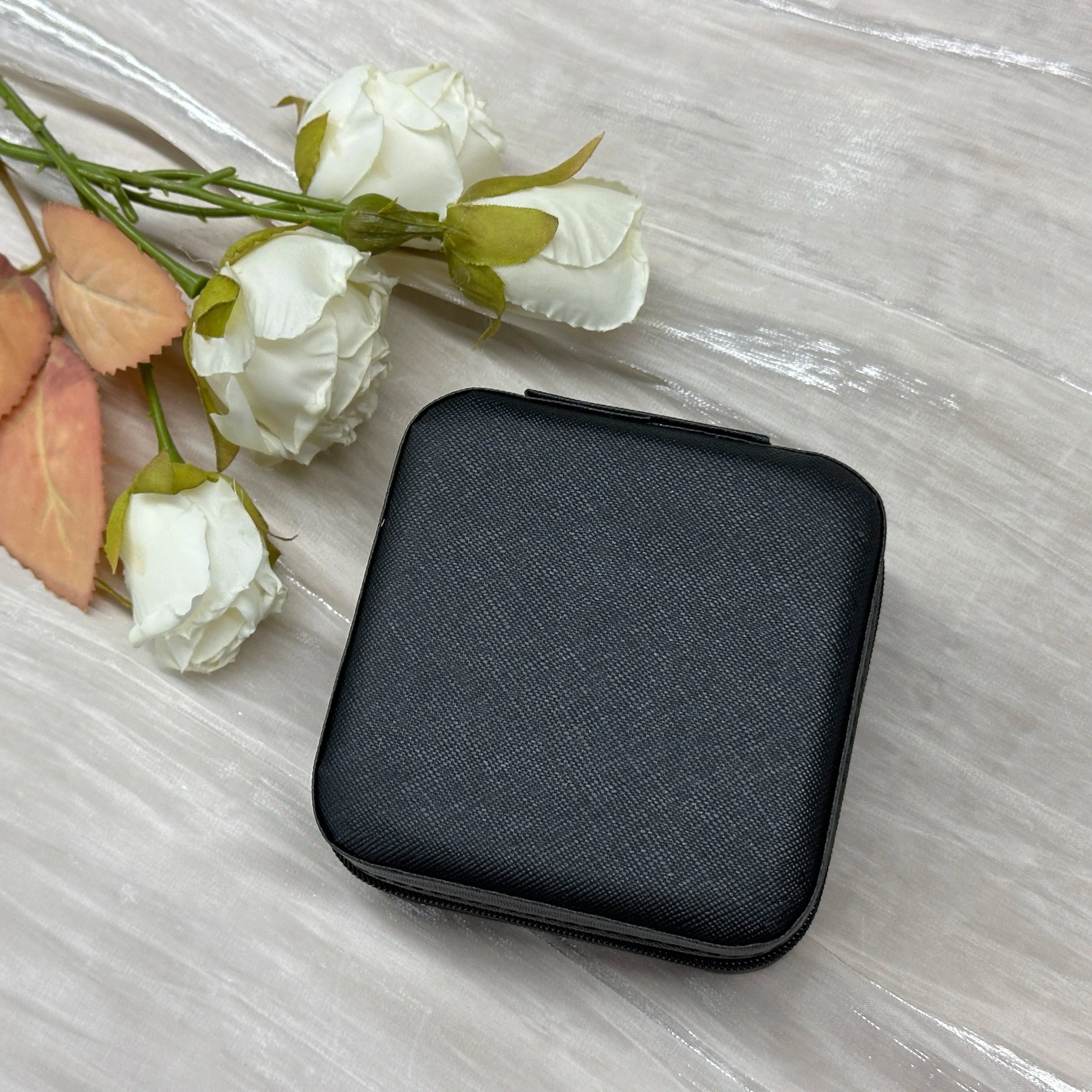 Wholesale Custom Logo Pu Leather Travel Jewelry Box Organizer Jewellery Ring Necklace Wedding Gift Case
