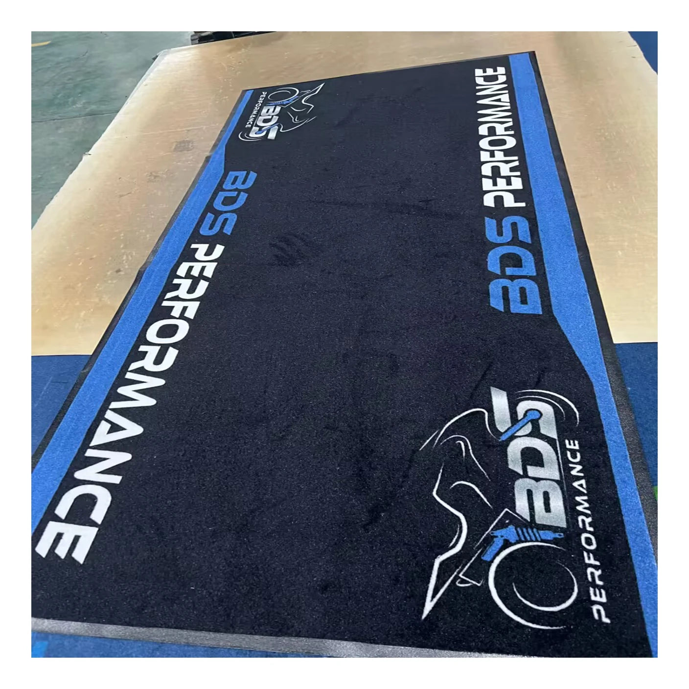 Custom Wholesale Design Print Rugs and Carpets Logo Mats Brand Logo Garage Mat