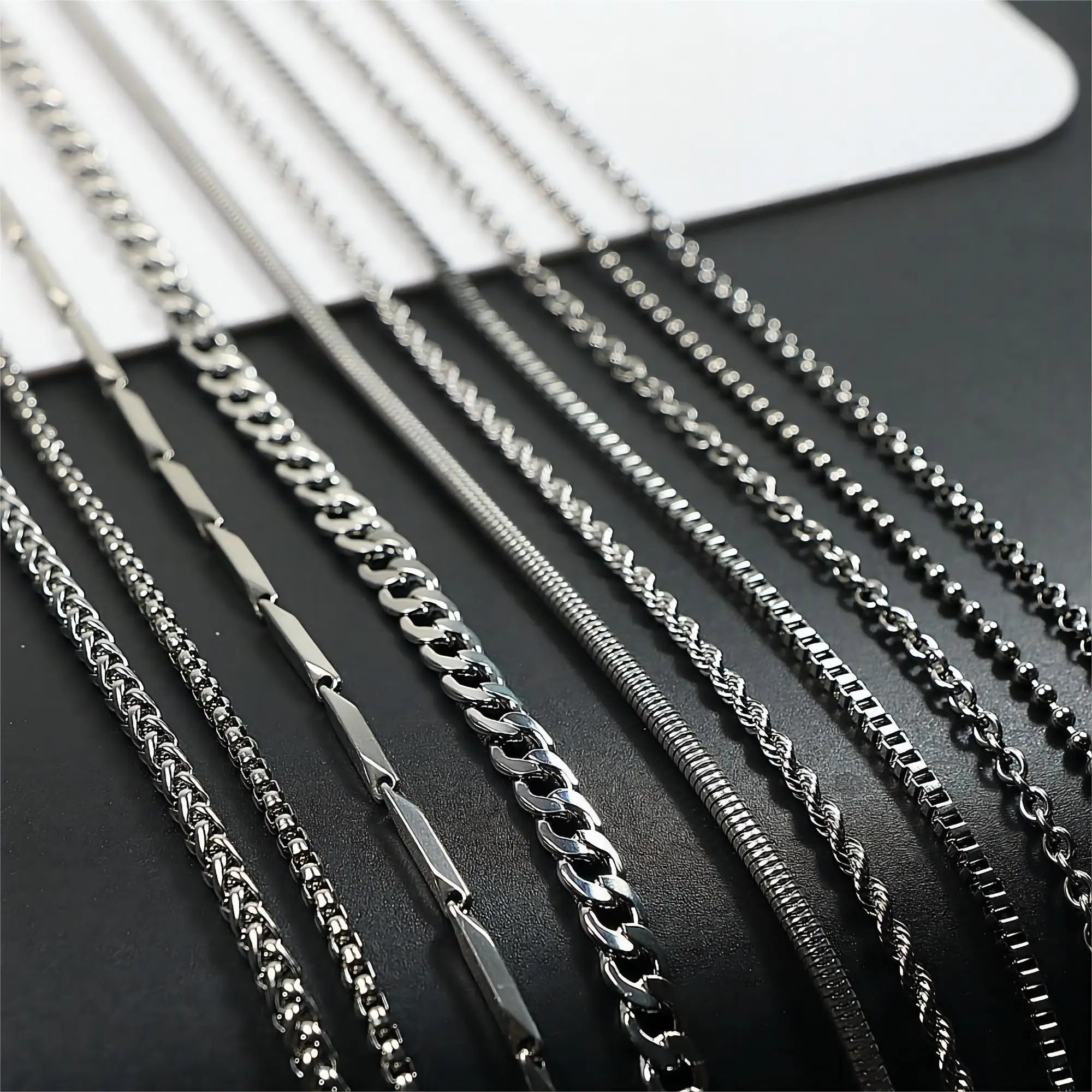 2023 Nice Cuban Thin Snake Box Vertical Square Bead Jewelry Stainless Steel Twist Singapore Chain Necklace for Men Women Hip Pop