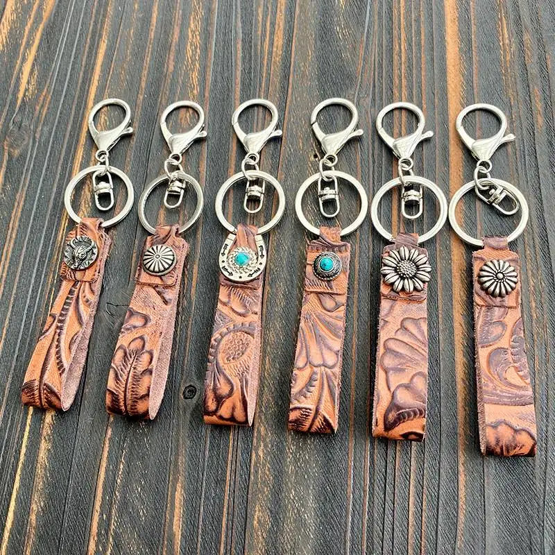 Retro Western Keychain Embossed Cowboy Leather Keychain Bohemian Wrist Strap Car Keyring Pendant Engraved Cowhide Band Key Chain