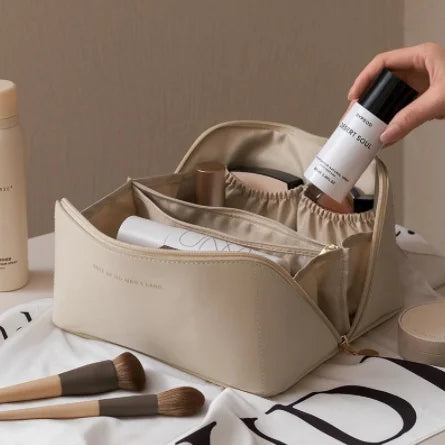 Hot Sale Women's Eco-Friendly PU Vegan Leather Travel for Toiletry Case Waterproof Makeup Bag Zipper Closure Wash Bag