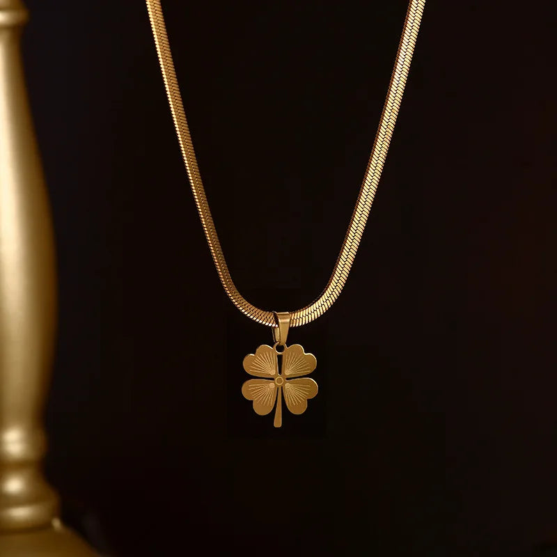 MECYLIFE Winter Women Herringbone Chain Four Leaf Clover Pendant Necklaces Tarnish Free Stainless Steel Luxury Clover Necklace