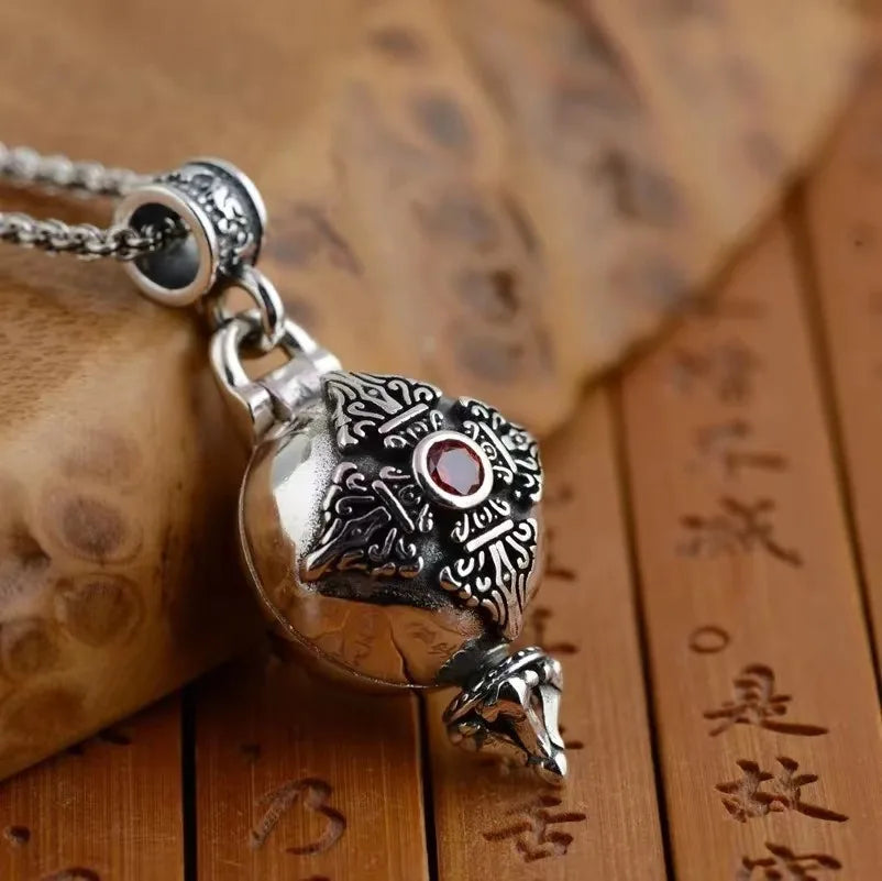 Fashion Retro Design Red Zircon Set Water Bottle Copper Pendant Necklace Leisure Party Jewelry Gift