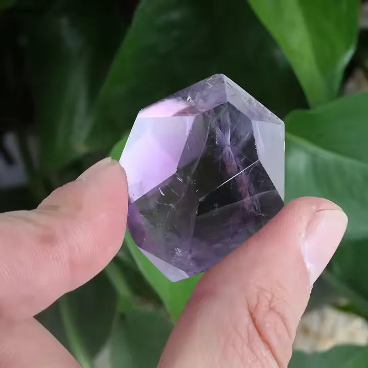 Factory Wholesale Natural Crystal Crafts Amethyst Gemstone Healing Stone Raw Stone Crystal Geode for Decoration Gifts