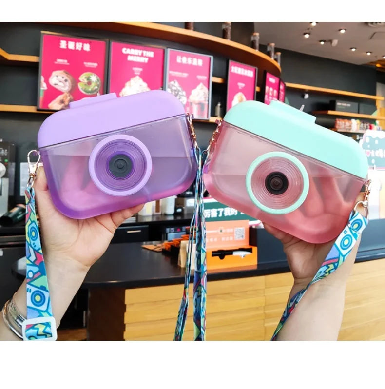 2024 Ins Cute Girl Design Wind Net Red Shoulder Bag Chains Ins Women's Water Cup Straw Plastic Juice Cup Heart Leak-Proof Camera